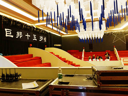 美動華人-安裝現(xiàn)場